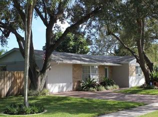 11121 SW 102nd Ave, Miami, FL 33176