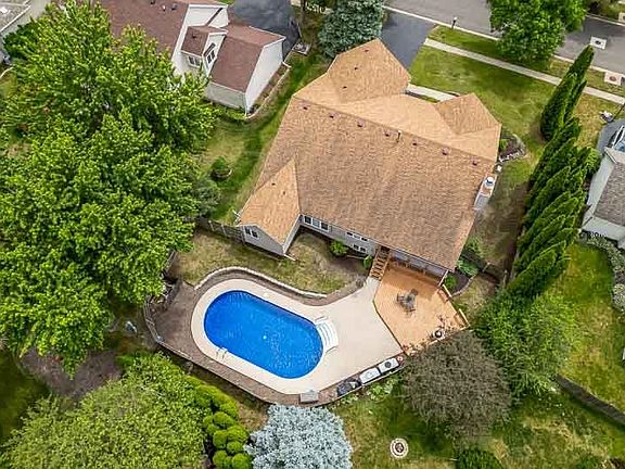 5th image of 7152 Meadow Trce