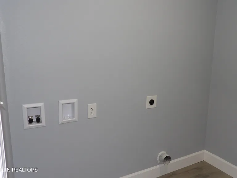 707 Oneida Ln — Photo 7