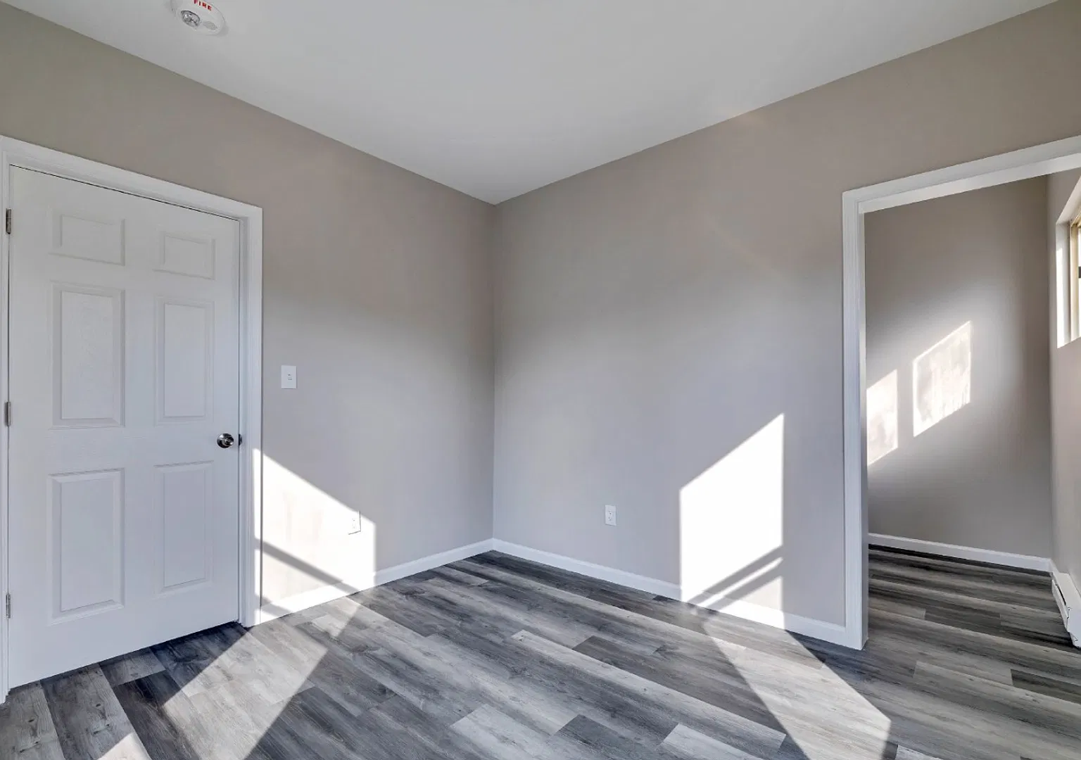 1513 Vine Street — Photo 3