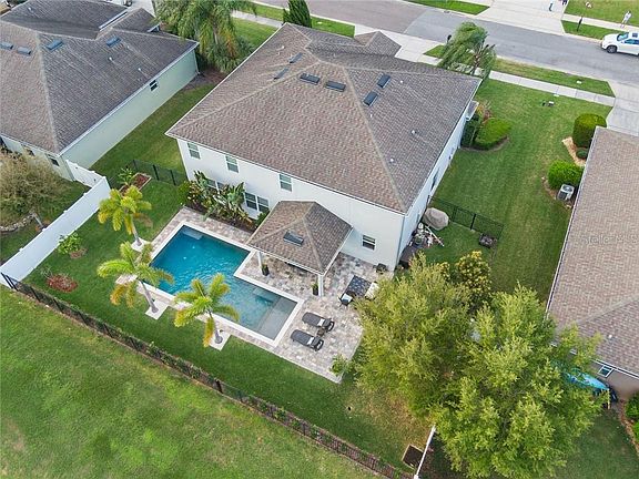 4th image of 717 Lake Cove Pointe Cir