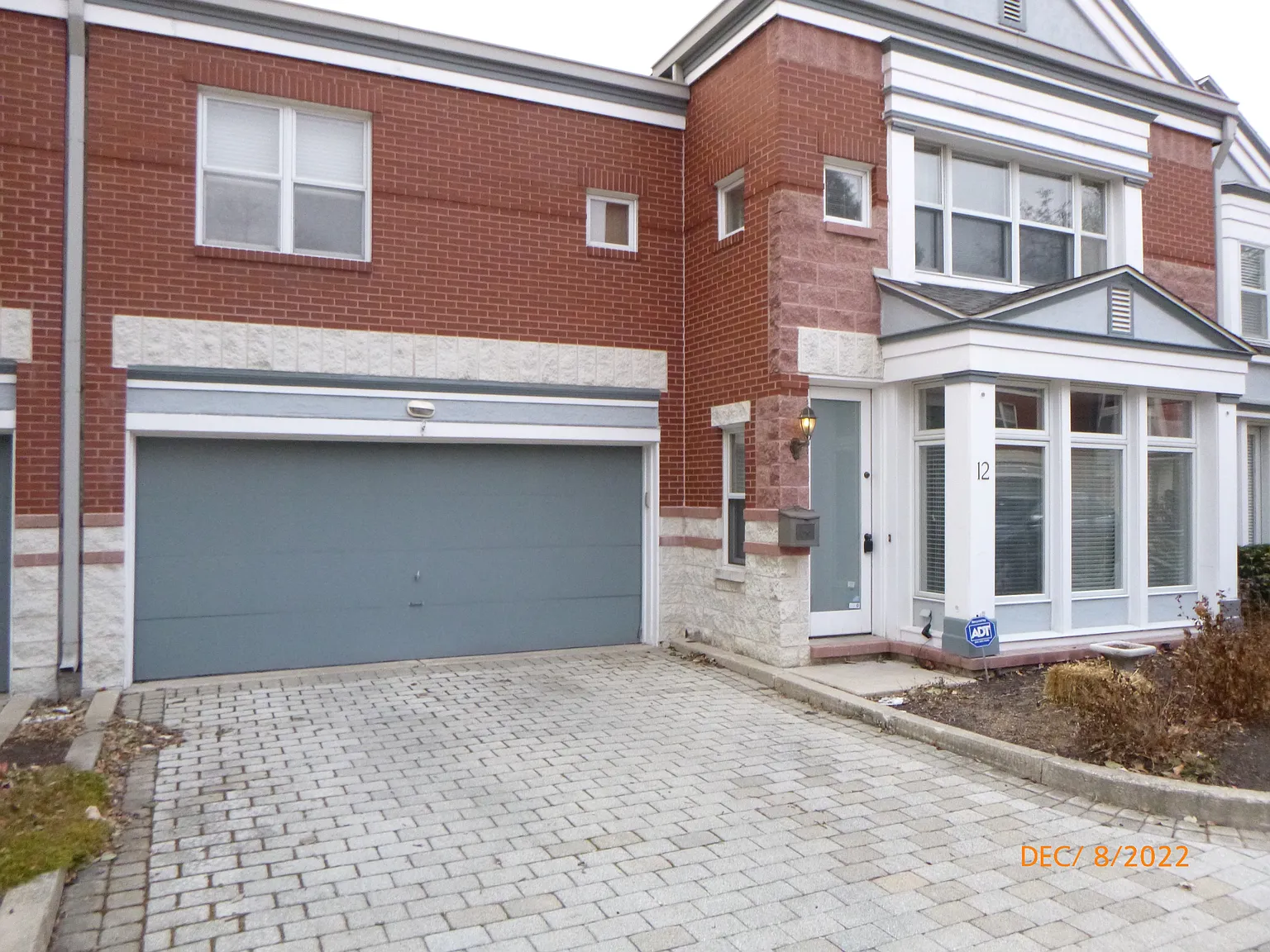 12 Manchester Ln photo 1