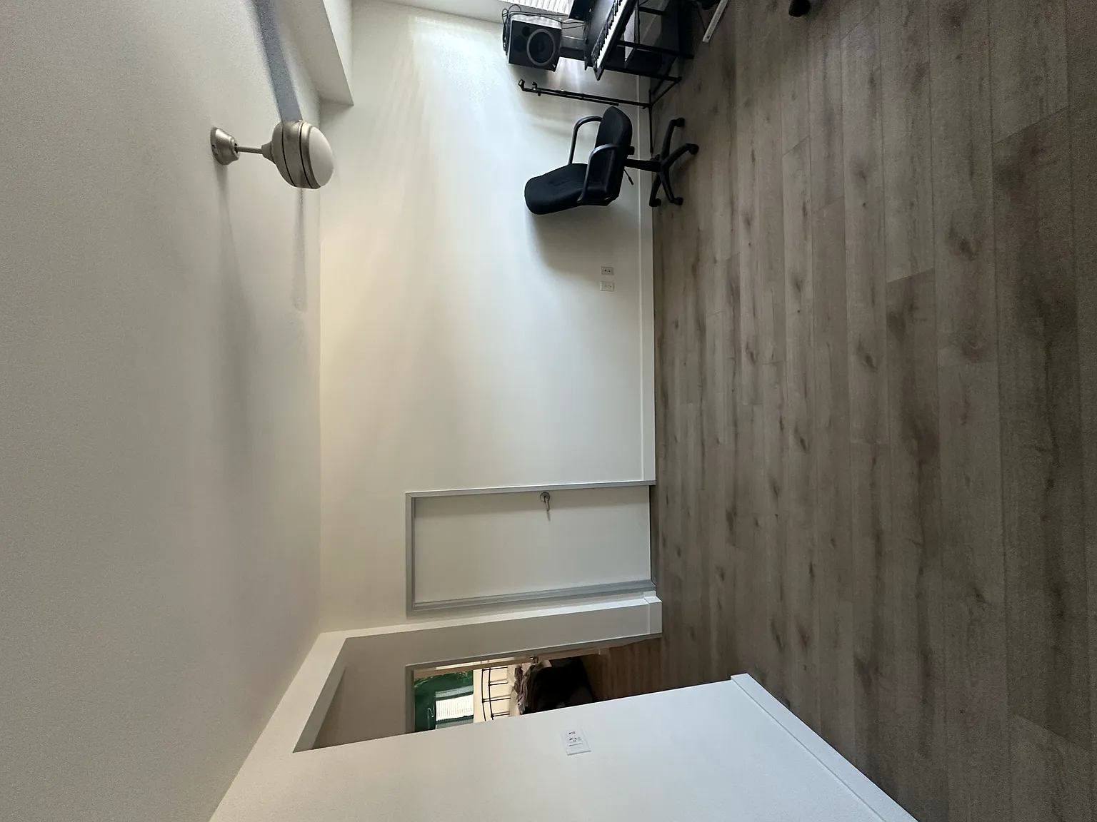 3 bed, 2.5 bath, 1995 sqft, $1,350 — Photo 1