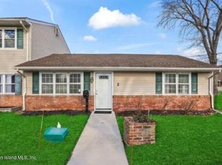 2 Haven Dr, Matawan, NJ 07747