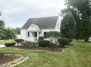 1564 E Burnett St, Mineral Ridge, OH 44440