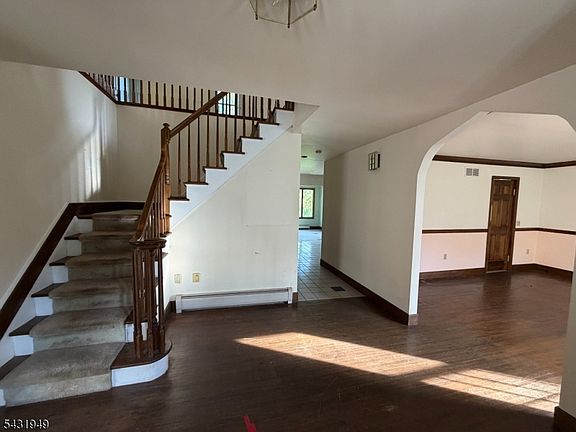 5th image of 105A Russling Rd