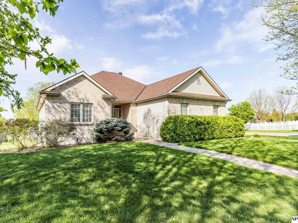 1147 W Harvest Dr, Lincoln, NE 68521