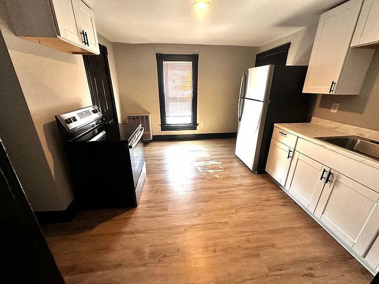 330 Lowell St #2 — Photo 3