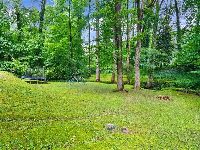 5667 Colton Dr — Photo 43