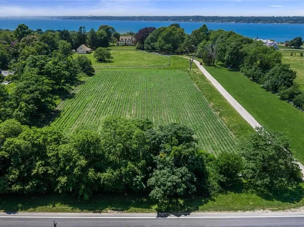 6 Bay Farm Ln, Little Compton, RI 02837