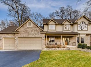 9016 Woodhill Dr, Savage, MN 55378