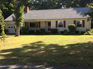 61 Green Harbor Rd, East Falmouth, MA 02536