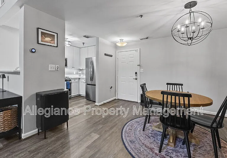 171 Somervelle St #406 — Photo 3
