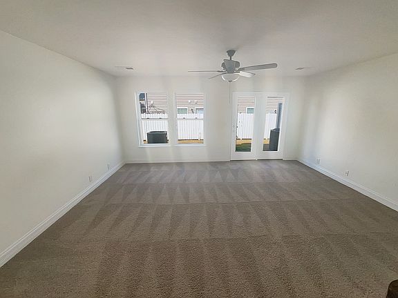 3rd image of 4208 Aurora Cir