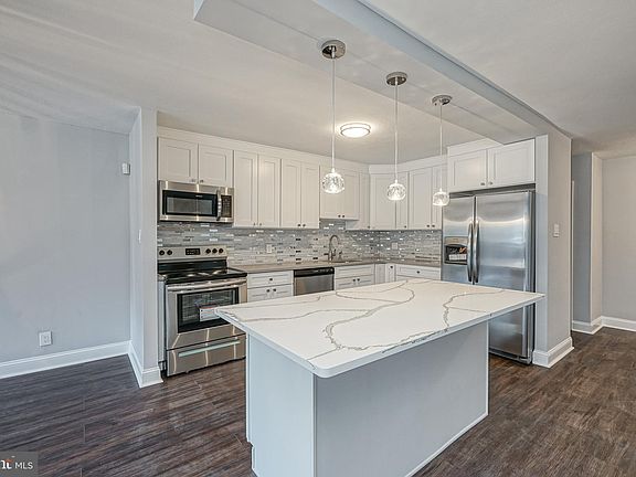 2nd image of 2401 Pennsylvania Ave APT 2B26