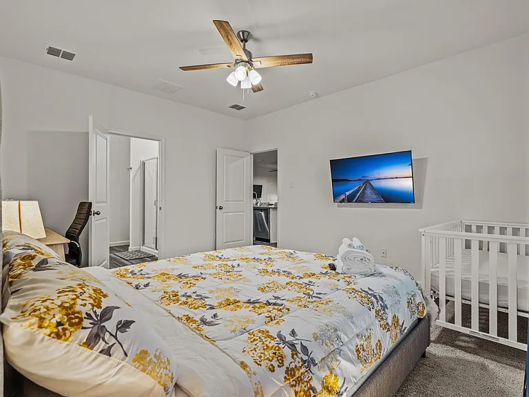 766 Camden Dr — Photo 11