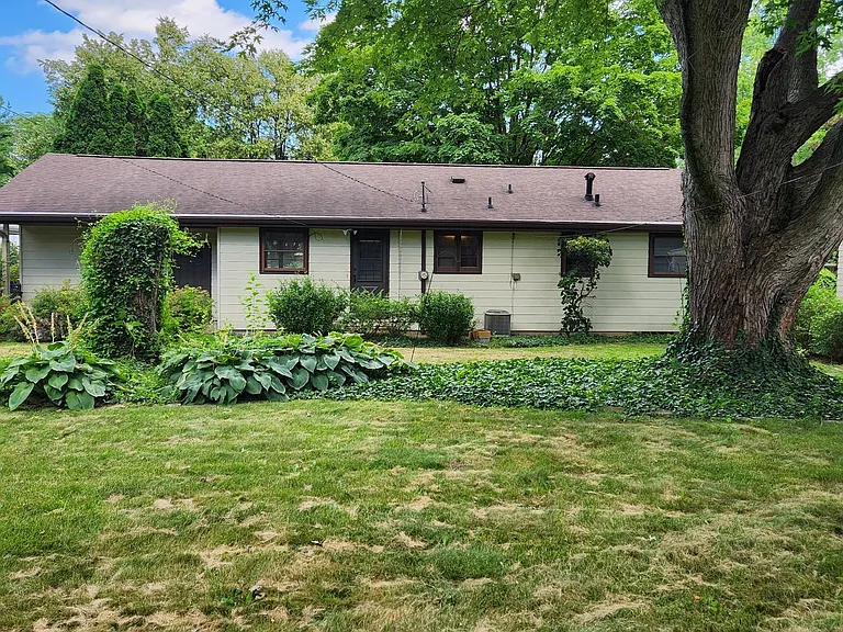 311 Margaret Ave — Photo 13