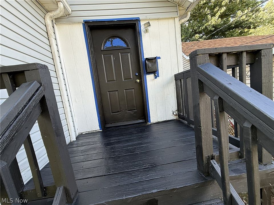 1st image of 371 Beth St