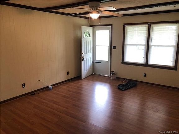 3rd image of 223 Oakwood Ave