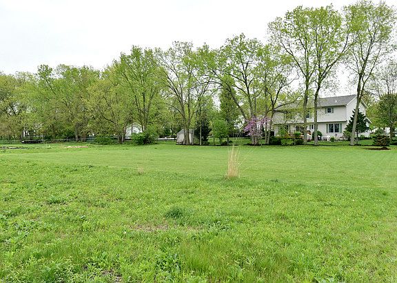 4th image of 1104 Country Oak Dr