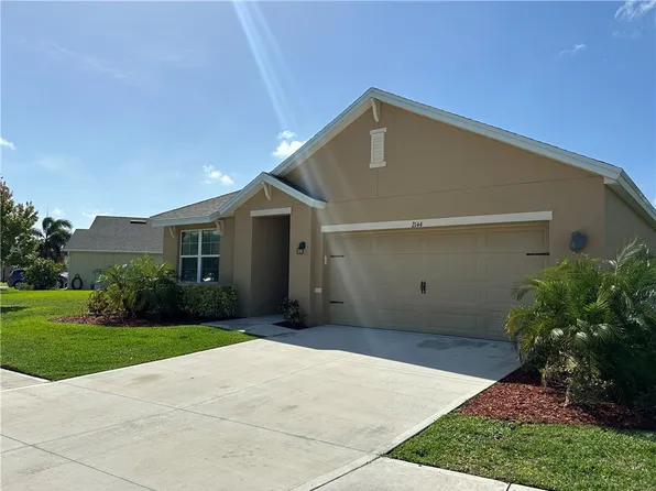 2144 Harwick Cir SW, Vero Beach, FL 32968