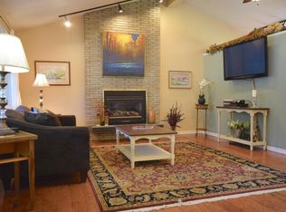 1202 Oxford Dr, Anchorage, AK 99503
