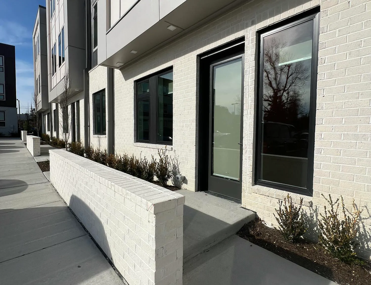 1 bed, 1.0 bath, 750 sqft, $1,400 — Photo 1