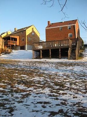 Multi-level deck