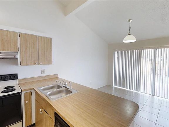 5th image of 8204 Glenmoor Ct