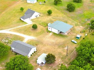 4611 Denver Rd, Sunset, TX 76270