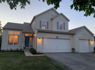 394 Deer Crossing Ct, Hainesville, IL 60030