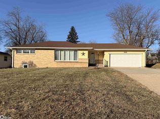 1601 N Main St, Carroll, IA 51401