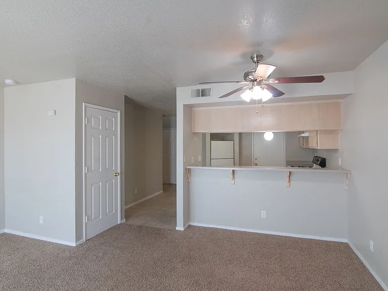 1134 Weatherby Ct — Photo 5