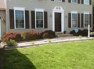 315 Huntinghorn St, Taneytown, MD 21787