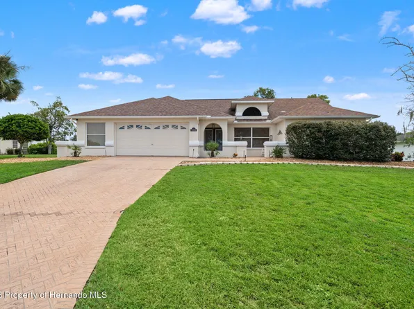 10032 Scarlett Ct, Weeki Wachee, FL 34613