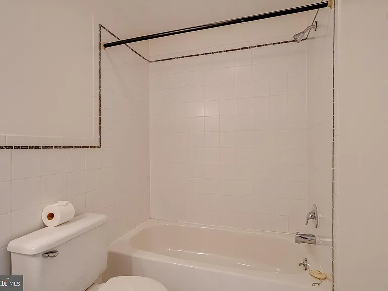 821 S Sharp St — Photo 18