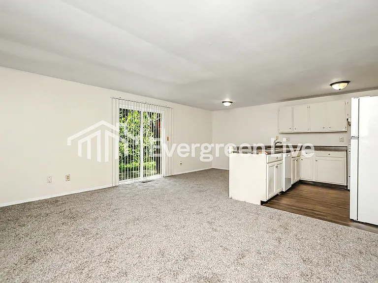 8229 Mount Carmel St — Photo 6