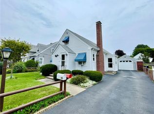 45 Dickinson Ave, North Providence, RI 02904