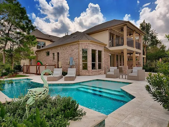 66 N Knights Crossing Dr, Spring, TX 77382