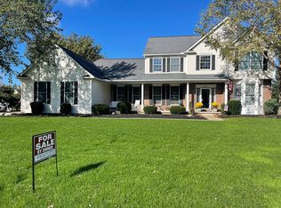 656 Bridgeside Dr, Avon Lake, OH 44012