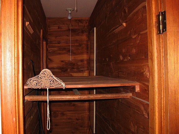 All closets cedar lined