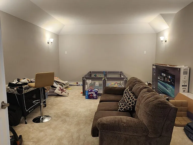 5901 Silverhollow Dr — Photo 4