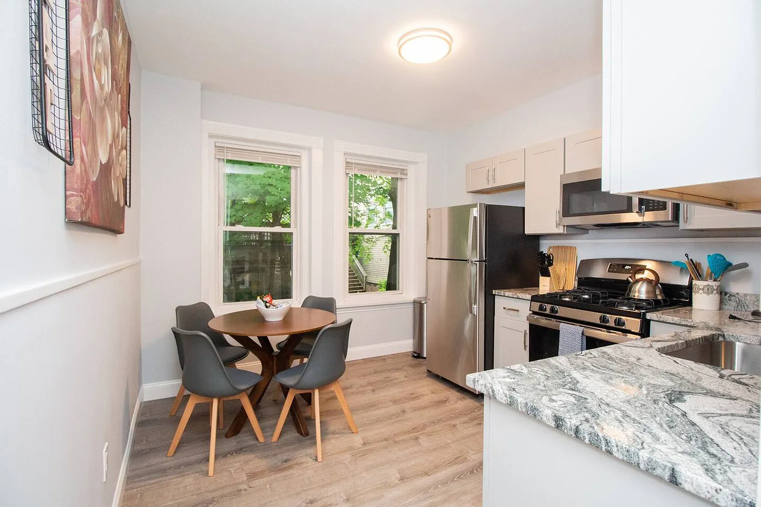 1 bed, 1.0 bath, 592 sqft, $4,965 — Photo 4