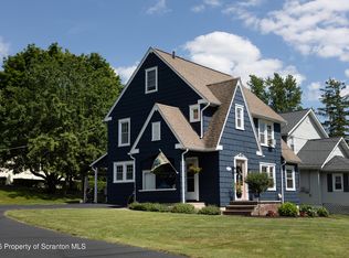 338 S Abington Rd, Clarks Green, PA 18411