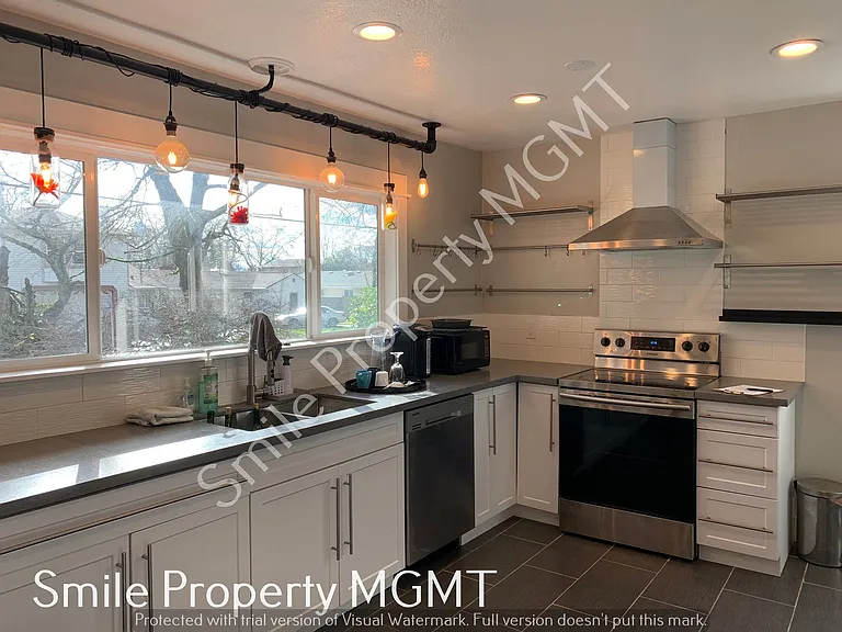 8523 SE Mill St — Photo 5