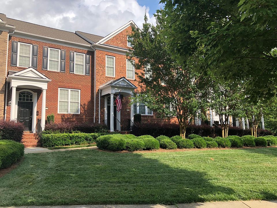 Front entrance to unit.