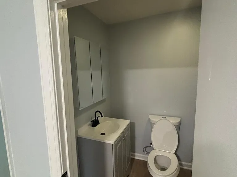 9 W Monroe St #9 — Photo 11