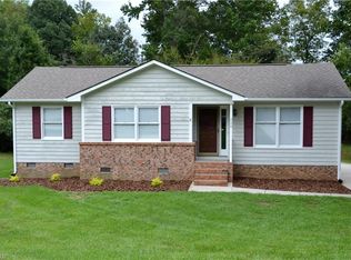 220 Rivermeade Dr, Archdale, NC 27263
