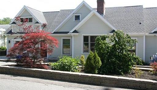 2nd image of 6 Oak Dr