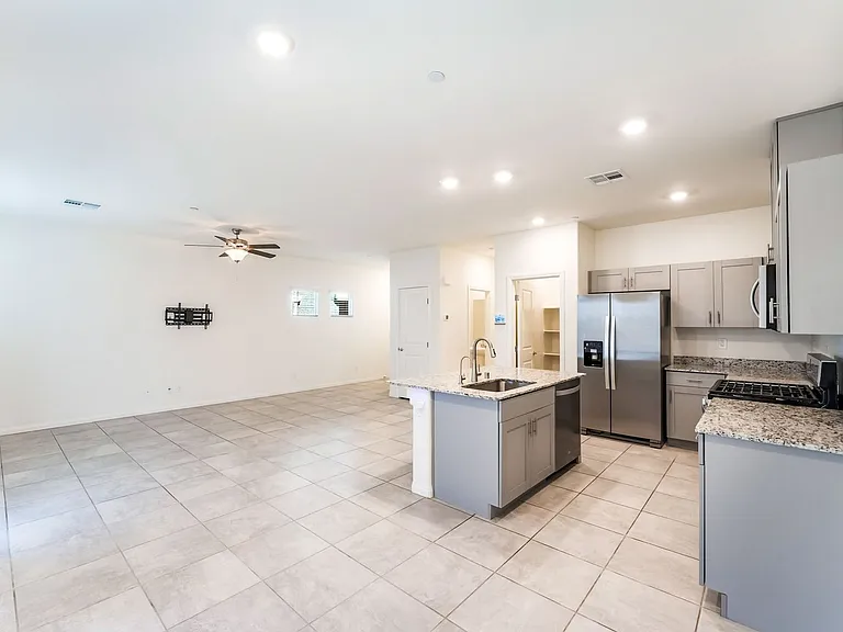 410 Larksong Ave — Photo 3